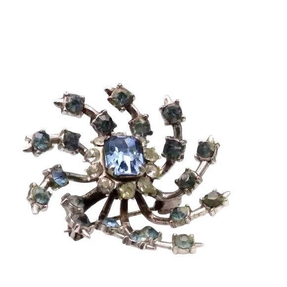 Vintage Coro Pinwheel Flower Brooch with Emerald Cut Center Rhinestone, Spiral - Picture 2 of 4